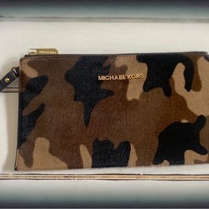 EUC Michael Kors Calf Hair/Leather Camo Wristlet